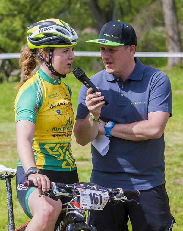 Příjemné počasí, stovky diváků podél trati a hlavně dechberoucí cyklistické výkony. Takový byl další ročník MTBcrossu, který se jel na trati v areálu Mlýna vodníka Slámy ve Lhotě u Háje ve Slezsku.