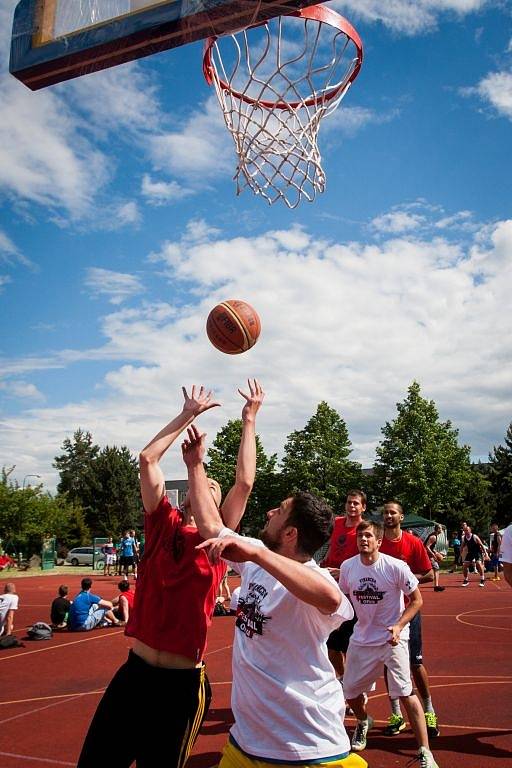 Velký úspěch slavil čtvrtý ročník Sportovně-hudebního Finance4 Street Game Festivalu. V kylešovickém sportovním areálu se představilo dvaaosmdesát týmů.