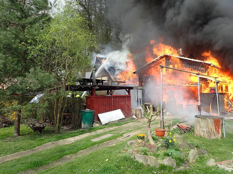 Požár chatek v hlučínské osadě Bobrovníky.