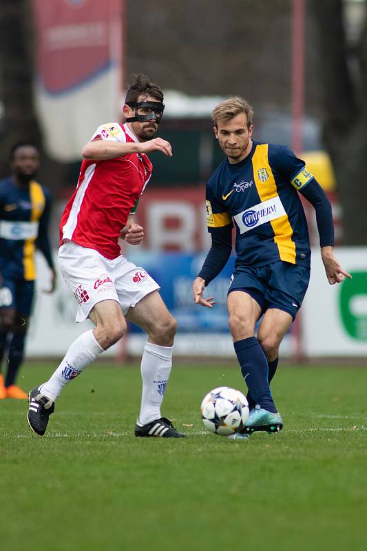 Pardubice - Zápas Fortuna národní ligy FK Pardubice - SFC Opava 8. dubna 2018. Nemanja Kuzmanovič - o.