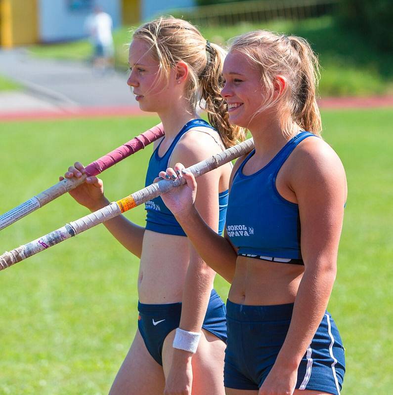 Opava v minulém týdnu žila atletikou. Po středeční Opavské míli se v sobotu na Tyršově stadionu uskutečnila baráž o extraligu ženských a mužských družstev.