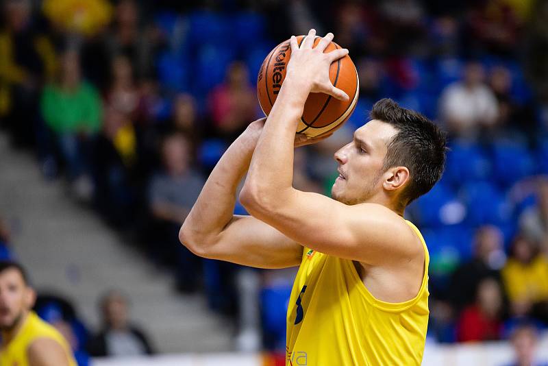 Zápas 3. kola basketbalové Kooperativa NBL mezi BK Opava a Sluneta Ústí nad Labem 6. října 2018. Jan Švandrlík (BK Opava).