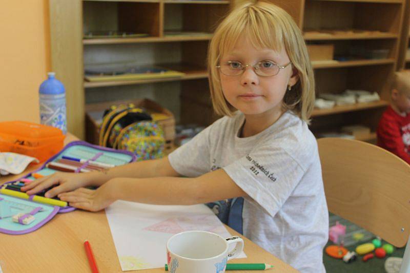 Je jedinou školou svého druhu v Moravskoslezském kraji a třiadvacátou v České republice. Montessori škola, která začala od pondělí fungovat na Komenského ulici v Opavě. Navštěvuje ji 19 dětí, z nichž naprostá většina jsou prvňáčci.