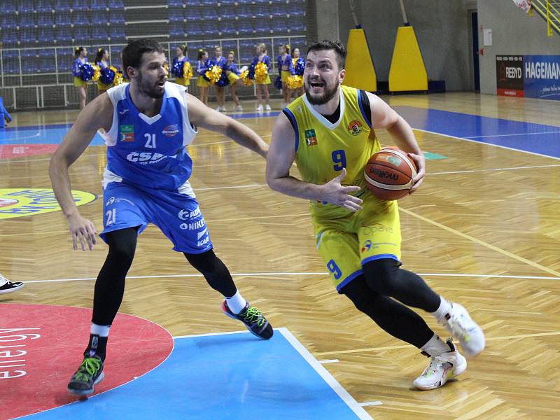 BK Opava – NH Ostrava 84:76 (17:20, 41:41, 68:57)