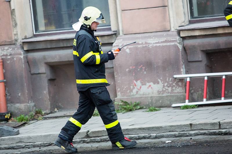 Zásah hasičů při úniku plynu v Opavě.