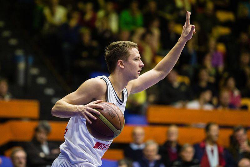 USK Praha - BK Opava 61:63