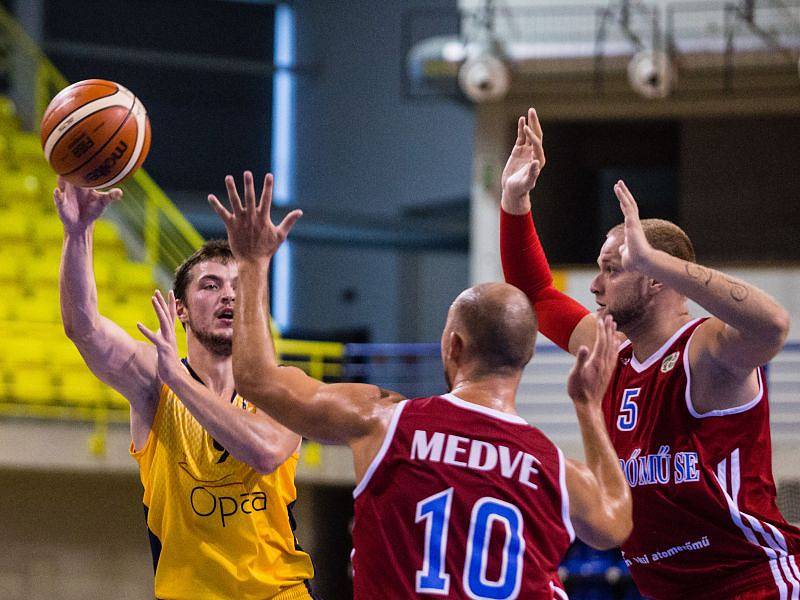 BK Opava – Atomeremu Paks 88:78