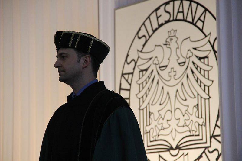  Reprezentanti akademické obce Slezské univerzity se ujali svých funkcí na slavnostní inauguraci v kostele sv. Václava.