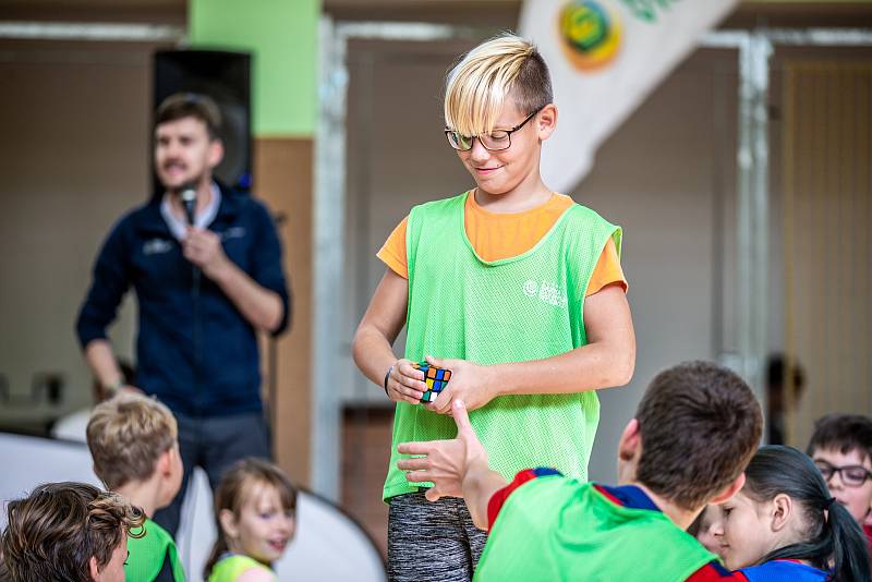 Olympijský trénink s Šárkou Kašpárkovou a Petrem Korbelem na ZŠ Háj ve Slezsku.