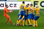 Opava - Zápas 13. kola fotbalové FORTUNA:LIGY mezi SFC Opava a 1. FK Příbram 27. října 2018. Vojtěch Šrom (SFC Opava), Opava gól, radost.