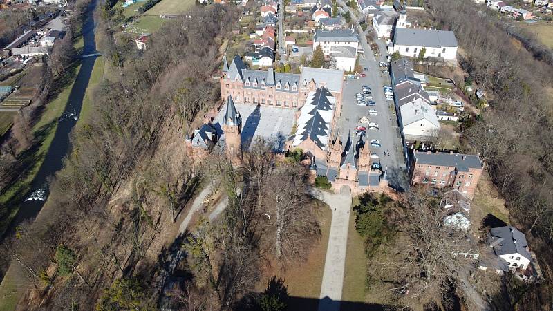 Hradec nad Moravicí pohledem z dronu.