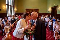 Manželé Věra a Bernd Rumpoldinovi oslavili 27. června svou zlatou svatbu a bylo to téměř na den přesně od jejich sňatku v roce 1970.