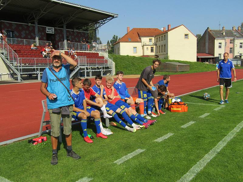 Fotbalisté Dolního Benešova mají první výhru v letošní sezoně. Vezou tři body z Jihlavy. Foto: Petr Krömer