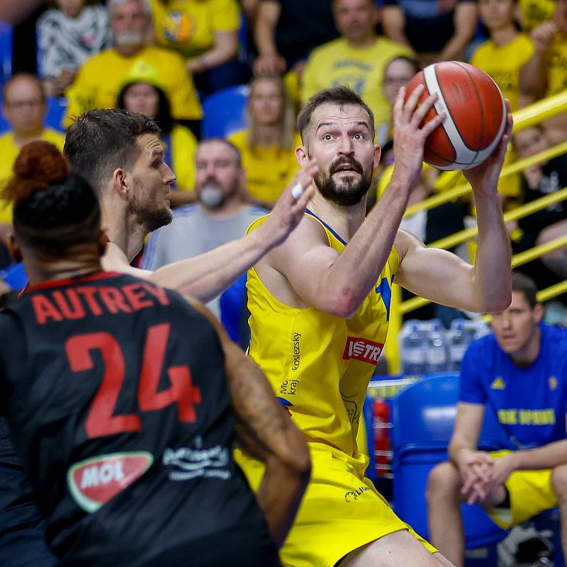 BK Opava - ERA Basketball Nymburk