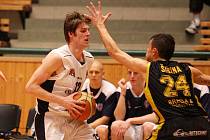 Lokomotiva Plzeň - BK Breda & Weinstein Opava 51:64