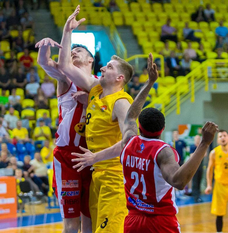 BK Opava – BK JIP Pardubice 67:88