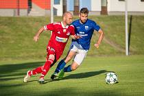 Fotbalové utkání mezi FC Velké Meziříčí a FC Dolní Benšov.