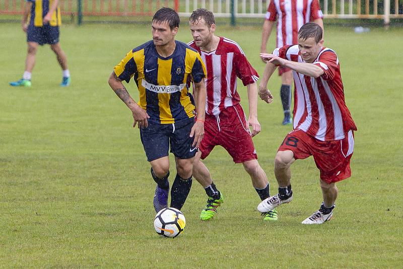 TJ Slavia Malé Hoštice slaví 95 let fotbalu v obci.TJ SLAVIA MALÉ HOŠTICE - SFC OPAVA 4:4