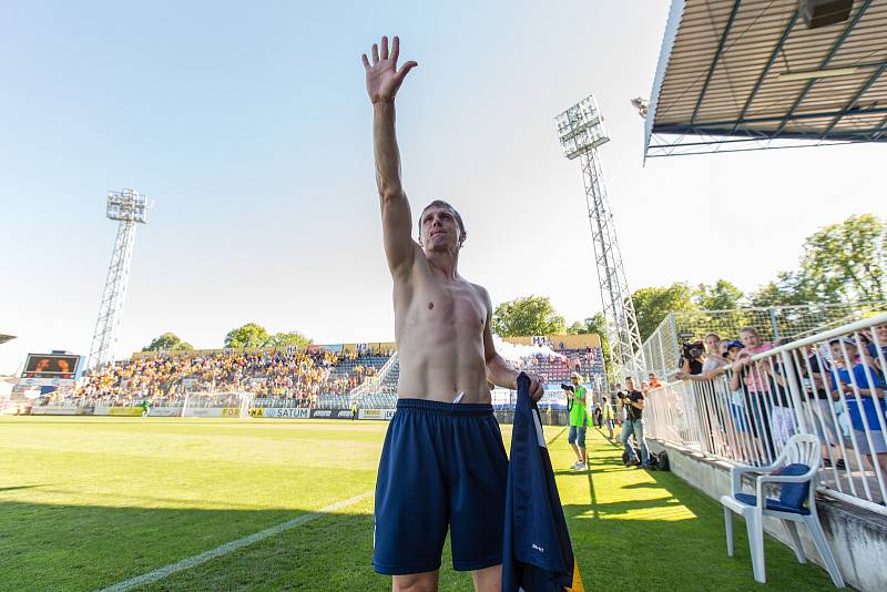 Nedělní duel opavských fotbalistů s olomouckou Sigmou byl hlavně o Zdeňku Pospěchovi. Osmatřicetiletá legenda odehrála svůj poslední zápas kariéry.