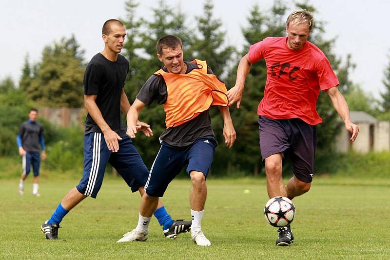 Příprava opavských fotbalistů je v plném proudu. Páteční trénink za koupalištěm byl toho důkazem.