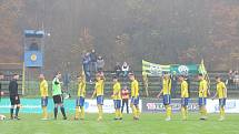 Fotbalisté Zlína B (žluté dresy) v posledním domácím zápase podzimní části třetí ligy podlehli Hlučínu 2:3.