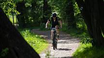 Stovky bikerů vyrazily v sobotu dopoledne z Horního náměstí na trať už 16. ročníku SILESIA bike marathonu. Čekala je cesta třeba kolem zámků v Raduni a Hradci nad Moravicí nebo podél řeky Moravice.