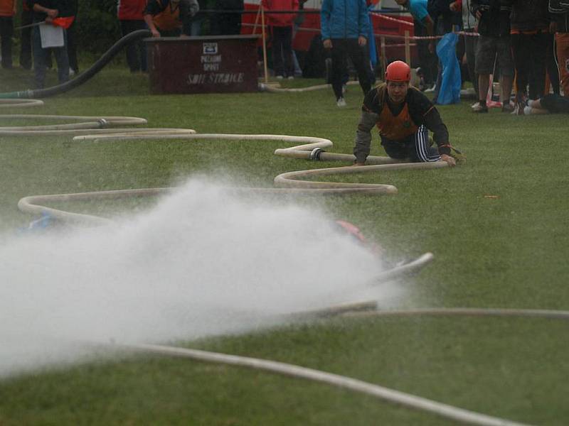 Druhé kolo Extraligy hasičů v požárním sportu ve Štrbicích.