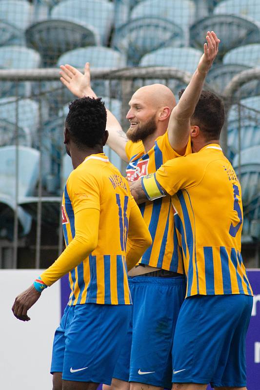 Opava - Zápas fotbalové FORTUNA:LIGY mezi SFC Opava a SK Sigma Olomouc 13. dubna 2019. Tomáš Smola (SFC Opava).