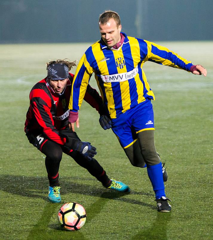 Vánoční utkání SFC - stará garda Slezského FC vs. výběr mládežnických trenérů klubu.