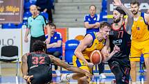 BK Opava - ERA Basketball Nymburk 67:101.