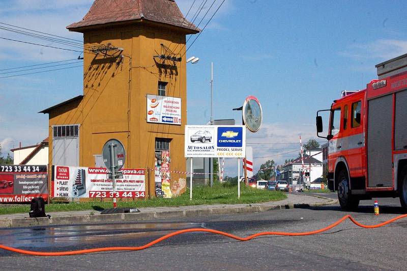 Čtvrteční smrtelná dopravní nehoda v Opavě-Komárově.