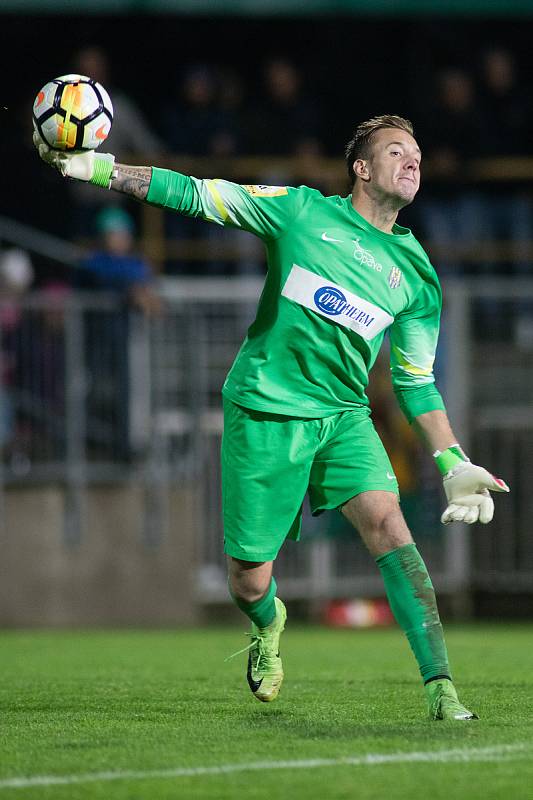 Opava - Zápas 9. kola Fortuna národní ligy (FNL) mezi SFC Opava a FC Sellior & Bellot Vlašim hrané v Opavě 23. září 2017. Vilém Fendrich - o