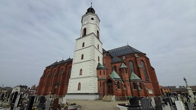 Kostel sv. Bartoloměje v Kravařích.