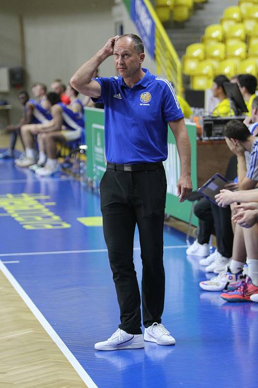 Opavští basketbalisté porazili Jindřichův Hradec 95:71