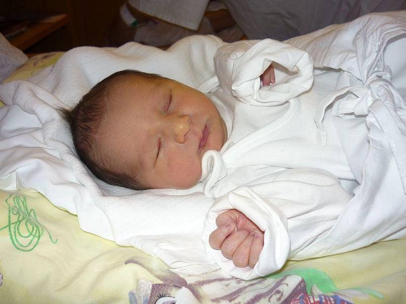 Jan Homola se narodil 9. listopadu, vážil 3,30 kg  a měřil 50 cm. 