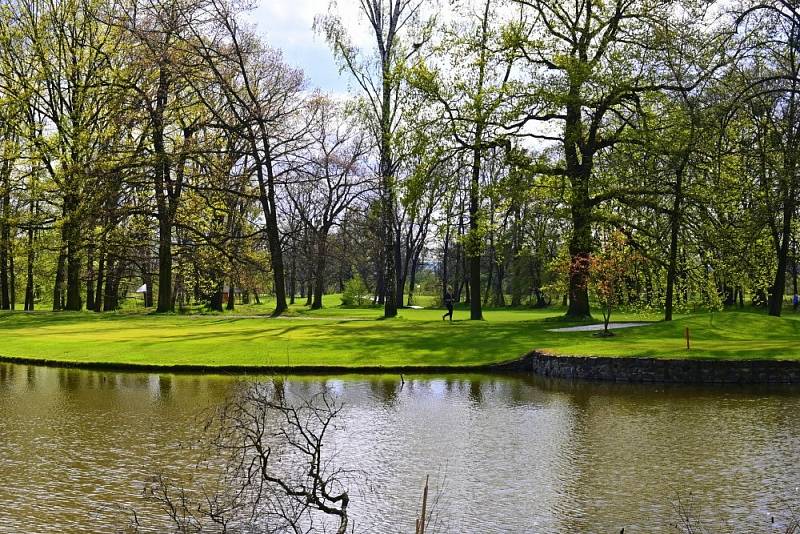 Kravařský zámecký park v celé jeho kráse.