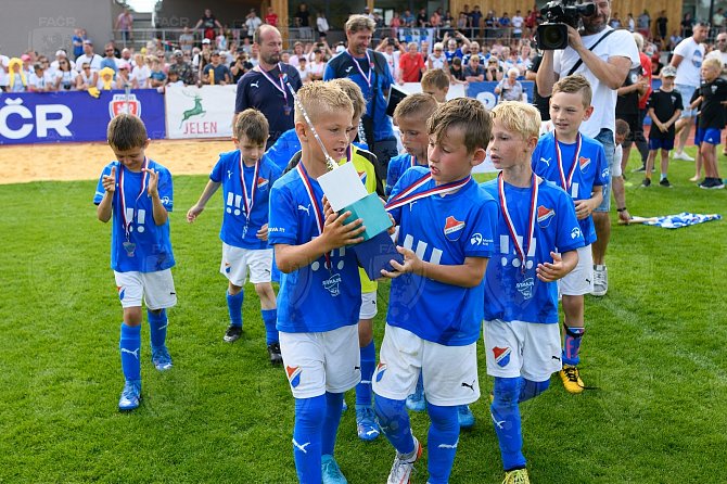 Fotbalisté Baníku Ostrava vyhráli závěrečný turnaj Planeo Cupu 2022 kategorie U8 v Benešově. Zvládli ho bez porážky. Foto: Planeo Cup