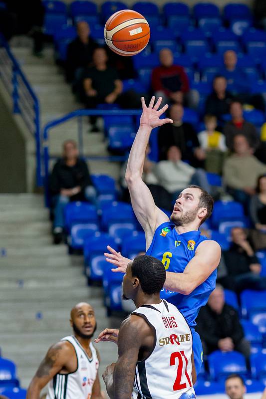 BK Opava - ČEZ Basketball Nymburk 79:81