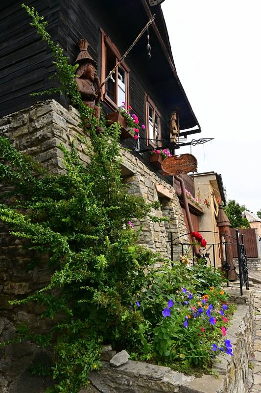 Štramberk je častým cílem turistů, kteří touží po výhledech i historii.