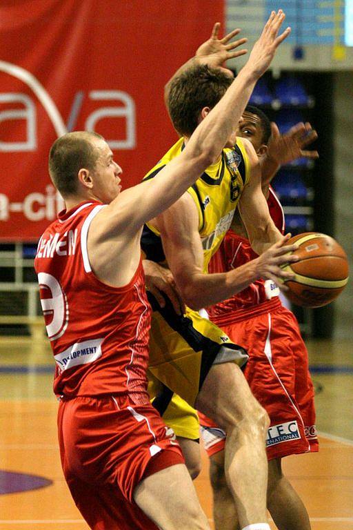 BK Opava - ČEZ Basketball Nymburk 66:109