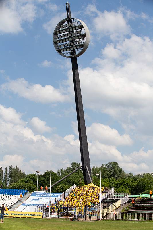 Zápas 29. kola Fortuna národní ligy (FNL) mezi FK Hradec Králové a SFC Opava na stadionu v Hradci Králové 20. května 2018. Fanoušci SFC Opava.