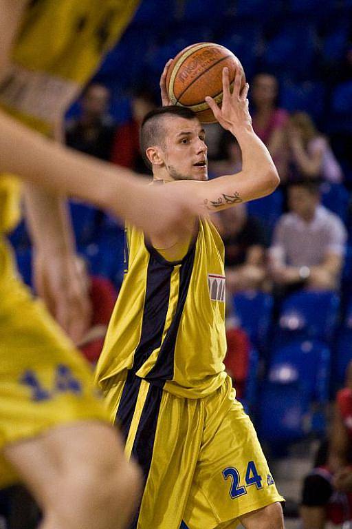 BK Breda & Weinstein Opava - Basketball Brno 100:72