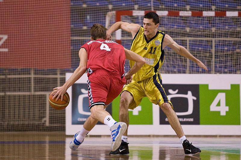 BK Breda & Weinstein Opava - Basketball Brno 100:72