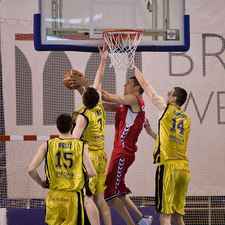 BK Breda & Weinstein Opava - Basketball Brno 100:72
