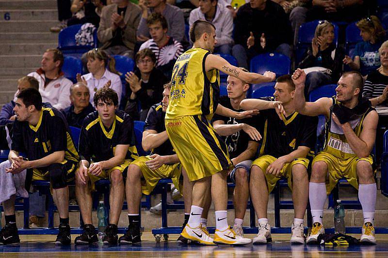 BK Breda & Weinstein Opava - Basketball Brno 100:72