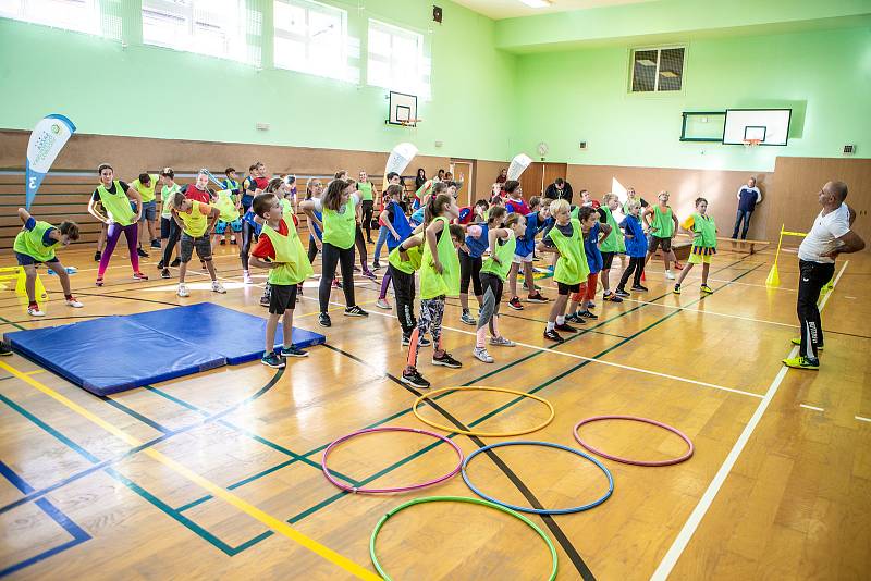 Olympijský trénink s Šárkou Kašpárkovou a Petrem Korbelem na ZŠ Háj ve Slezsku.