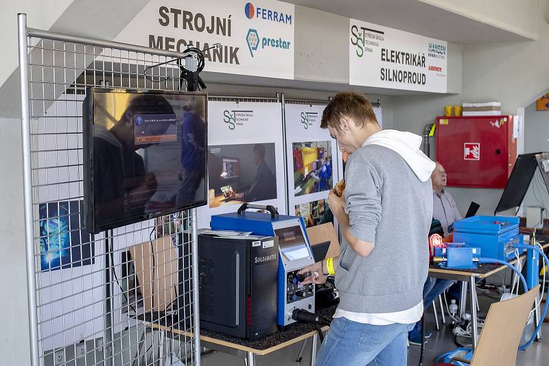 Veletrh povolání v opavské víceúčelové hale.