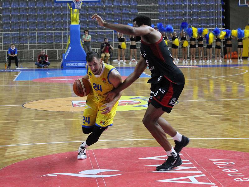 BK Opava – Svitavy 85:79 (18:16, 49:36, 64:59)