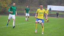 Fotbalisté Zlína B (žluté dresy) v posledním domácím zápase podzimní části třetí ligy podlehli Hlučínu 2:3.