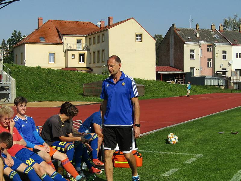 Fotbalisté Dolního Benešova mají první výhru v letošní sezoně. Vezou tři body z Jihlavy. Foto: Petr Krömer